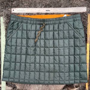 Patagonia Re\collection Recycled Down Skirt - size medium - dark green